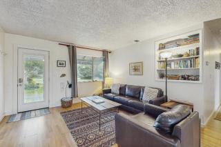 Coastal Conifer Hideaway - Fort Bragg - 5