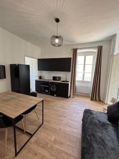 Magnifique grand T3 refait à neuf en 2025 plein centre corte 13 cours paoli wifi écran plat lave linge 6 couchages - Corte - 9