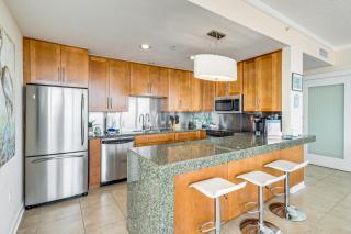 Walk to Beach Luxury Biloxi Condo with Pool Access! - Biloxi - 9