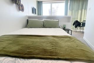 THE OLIVE SUITE At The Rotunda - Birmingham - 8
