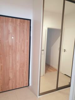 Spacious, modern, new flat in a vibrant area and quick access to the city center - Varsavia - 5