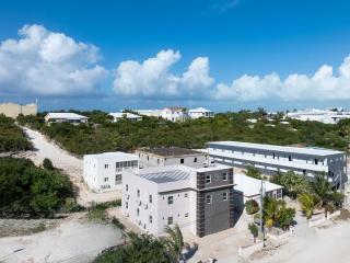 Sj Residences 1-Bedroom Retreat Mins to the Beach - 6