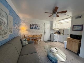 Unit 102 - 1br Unit Wheated Pool And Hot Tub - Cocoa Beach - 9