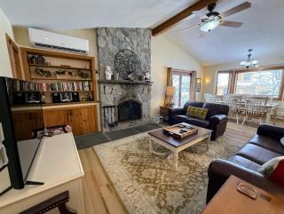 FC14 Slopeside Bretton Woods cottage with AC large patio and private yard Walk to slopes - 4