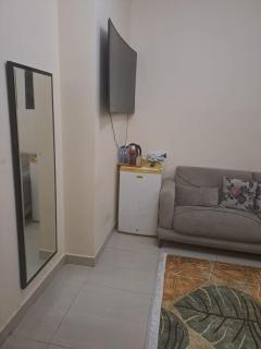 DELUXE ROOMS Feel like home - Sharjah - 8