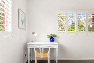 Bright 2-Bed Unit with Parking by the Beach - Sídney - 8