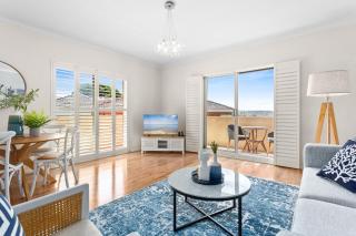 Bright 2-Bed Unit with Parking by the Beach - Sídney - 5