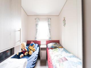 Chalet Stay with Parking Access - Renesse - 6