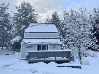 43TV peaceful retreat in the White Mountain fireplace fire pit large yard WiFi AC - Carroll - 0