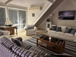 Sandcastles - Gorgeous beach house at North Avoca - North Avoca - 9