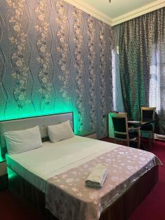Urban Badamdart Hotel - Baku - 1