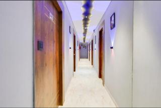 Hotel Pacific View - Ahmedabad - 3