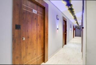 Hotel Pacific View - Ahmedabad - 1
