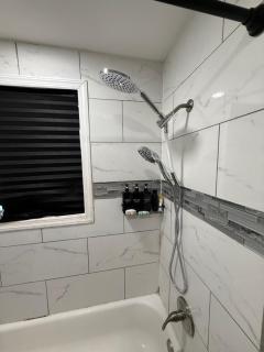 Elegant 3 Bedroom Condo near EWR, NJ Transit & NYC - Unit 4 - Elizabeth - 1