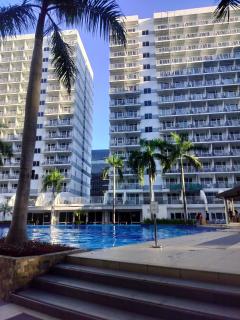 Shell Residence MOA - Dad's - Manila - 0