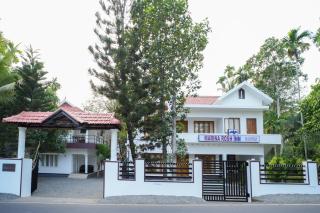 Marina Rosh Inn - Alappuzha - 8