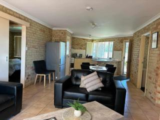 Kalbarri Holiday Villas A - Kalbarri - 1
