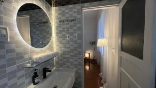 Elegant 2BR 2Baths apt in Historic Building - Ho Chi Minh City - 4