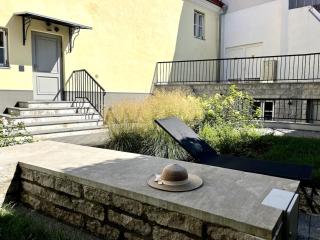 Old Town Luxury Apartment - 9