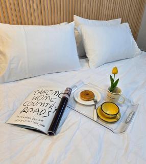 #International Film Festival#7 mins walk to Hanok Village quiet #emotional accommodation#free parking#convenient transportation New Nabizam Stay - 9