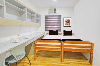 Townhouse College Residences in University Belt, Metro Manila - 5
