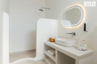 StayVista at Villa Paradiso - Private Pool, Wi-Fi - Mandrem - 4