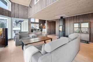 Modern mountain cabin skiing, views and hiking - Kravikfjord - 9