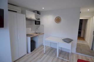 STUDIO CASSIN - next to tramway line 2 near airport - Nice - 1