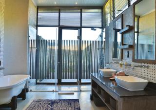 Babirwa Golf and Bush Lodge by Euphoric Leisure - Rooiberg - 1