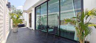 Modern Villa with Big Jacuzzi Lets Relax at City LRP4 - 8