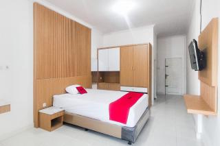 RedDoorz at Linda Residence Jambi - Jambi - 9