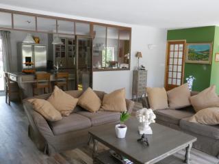 Proche Aix en Pce, Villa Confortable avec piscine privée - Fuveau - 3
