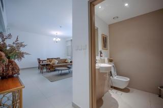 3BR Haven with Burj Views by MagnoliasVHR - 2