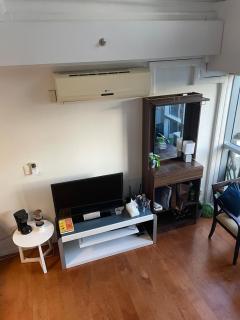 1BR Loft Unit with HUGE Balcony front of Greenbelt - Manila - 9