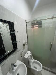 Tastefully furnished 3bedrooms with snooker and pool - Abuja - 1
