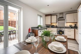 Freshly Renovated 4-bed 3 Floors Free Parking - Liverpool - 9