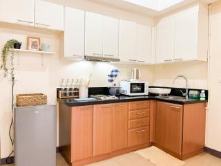Prime BGC Condo Next to Venice Mall #vlrtc17e - Manila - 9