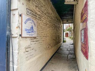 Whalers Cottage - Whitby - 4