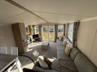 Starling Lodge with Hot tub at Brickyard Lakes - Amotherby - 2