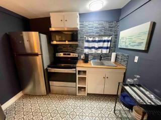 2317 w Pool! Hideaway Guest House w King Bed! - Galveston - 9