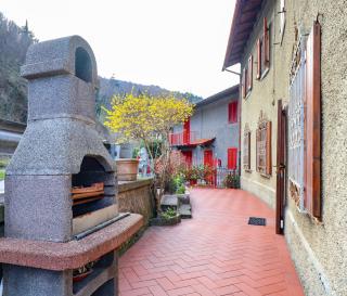 RIVER HOUSE IN THE MOUNTAINS - with Wi-Fi - Pianosinatico - 1