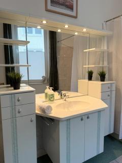 City Budget Motel I ab 59 EUR I Privatzimmer für 1-2 Personen I tägliche Reinigung Gemeinschaftsbereiche I Waschbecken im Zimmer I XXL Gemeinschaftsküche-Bäder I Wasch I Trockner I - Ibbenbüren - 1