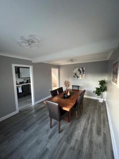 Spacious 3 Bed Home - Ideal for Families & Groups - 0