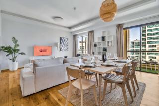 GuestReady - Chic High-Rise with Canal Views - 5