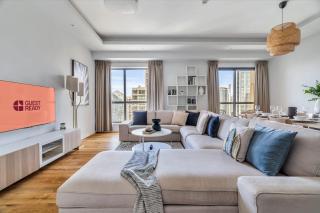 GuestReady - Chic High-Rise with Canal Views - 3