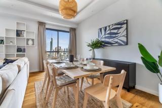 GuestReady - Chic High-Rise with Canal Views - 1