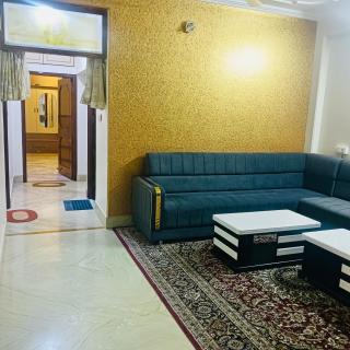 Luxury 3 bhk Apartment 15 mins from Kashi Vishwanath Temple - 6