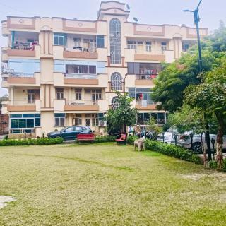 Luxury 3 bhk Apartment 15 mins from Kashi Vishwanath Temple - Varanasi - 3