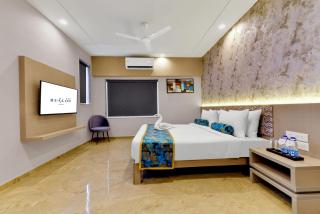 Iris Beacon Hotel - Rajkot - 4