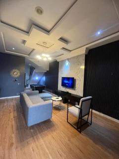 Tastefully furnished 4bedroom duplex - Lekki - 0
